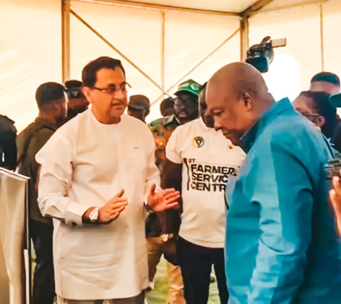 President Mahama Engages with Fauree at Farmer Service Centre as Mass Farmer Registrations Signal a New Era in Ghana’s Digital Agriculture